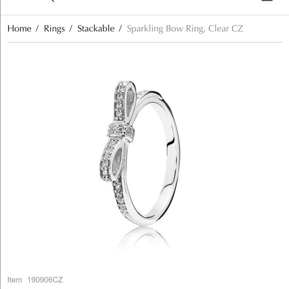 Pandora sparkling bow ring in silver